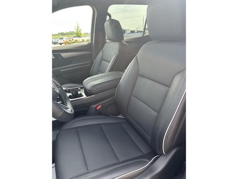 Used 2026 Buick Enclave Preferred AWD/4WD image 43