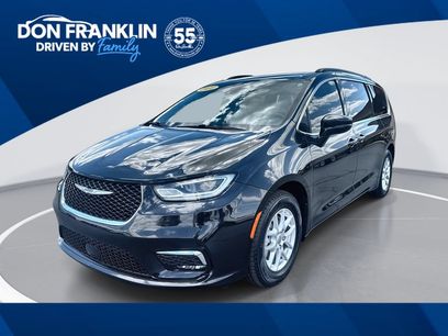 Used 2022 Chrysler Pacifica Touring-L