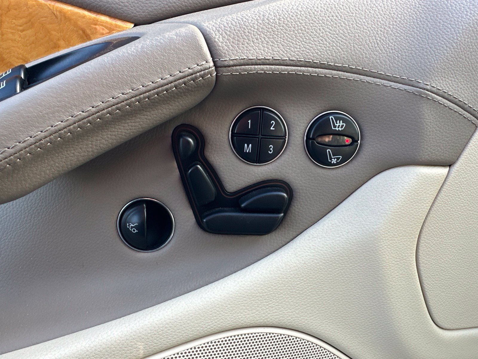 Used 2007 Mercedes-Benz SL 550 image 19