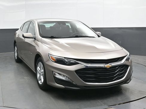 Used 2024 Chevrolet Malibu LT FWD image 6