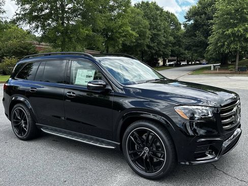 New 2026 Mercedes-Benz GLS 450 4MATIC image 2