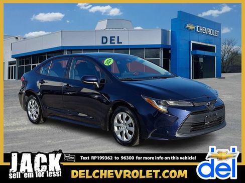 Used 2024 Toyota Corolla LE FWD image 1