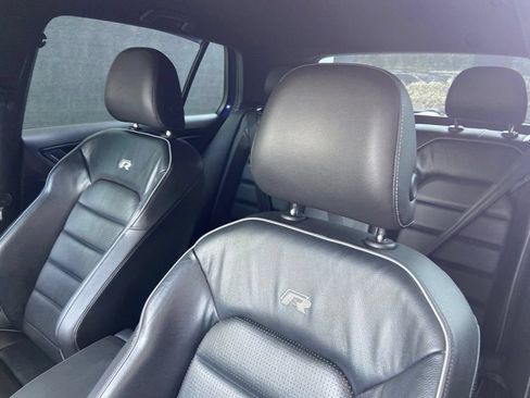 Used 2018 Volkswagen Golf R 4-Door AWD/4WD image 12