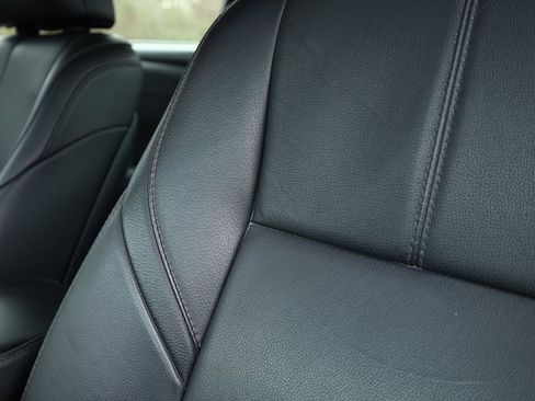 Used 2018 Toyota Avalon XLE Plus image 24