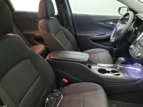 Used 2018 Chevrolet Malibu LT FWD image 21