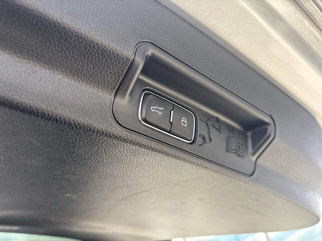 Used 2021 Ford Explorer ST w/ Equipment Group 401A AWD/4WD image 19