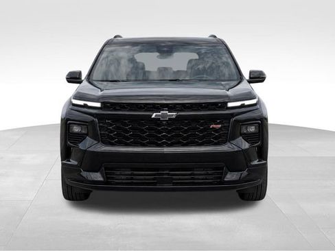 Used 2026 Chevrolet Traverse RS w/ LPO, Floor Liner Package FWD image 5