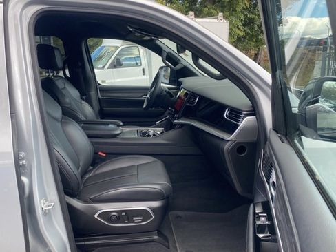 Used 2023 Jeep Wagoneer Series III w/ Preferred Equipment Group image 29