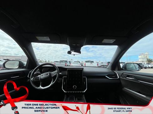 Certified 2025 GMC Acadia Elevation image 14