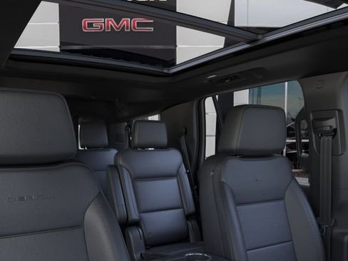 New 2026 GMC Yukon Denali w/ Sun & Power Step Package AWD/4WD image 24