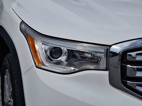 Used 2017 GMC Acadia SLE FWD image 9