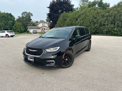 Used 2024 Chrysler Pacifica Touring-L
