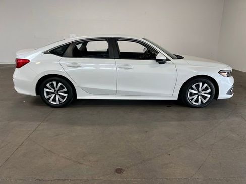 Used 2023 Honda Civic LX image 2