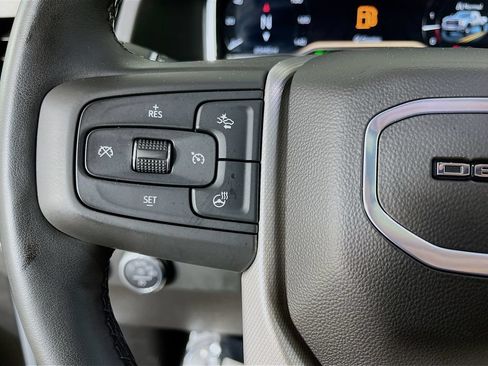 Used 2025 GMC Sierra 3500 Denali AWD/4WD image 15