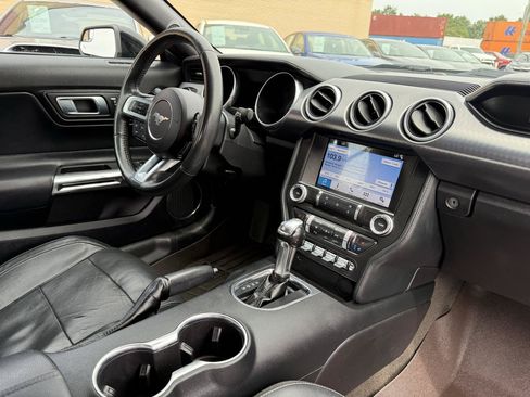 Used 2018 Ford Mustang Premium RWD image 19