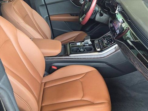 Used 2023 Audi Q8 Premium AWD/4WD image 21