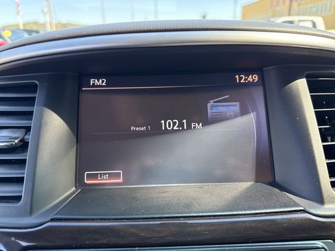 Used 2015 Nissan Pathfinder Platinum w/ Family Entertainment Package image 31