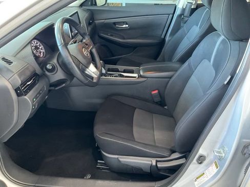 Used 2020 Nissan Sentra SV w/ Trunk Package FWD image 4
