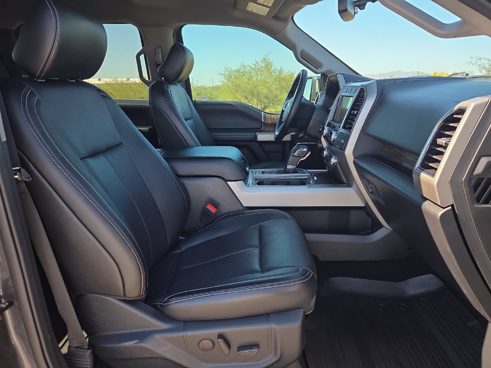 Certified 2020 Ford F150 Lariat w/ Equipment Group 502A Luxury AWD/4WD image 28