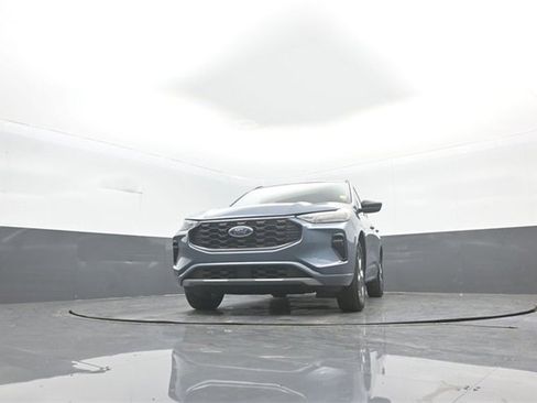 Certified 2023 Ford Escape ST-Line w/ Tech Pack #1 image 28