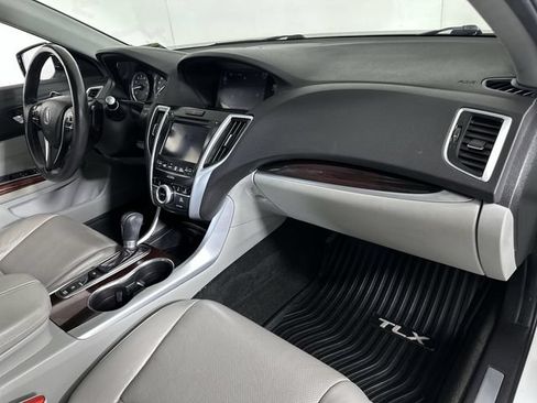Used 2015 Acura TLX w/ Technology Package FWD image 30