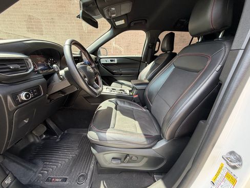 Used 2023 Ford Explorer ST-Line w/ Class IV Trailer Tow Package AWD/4WD image 10