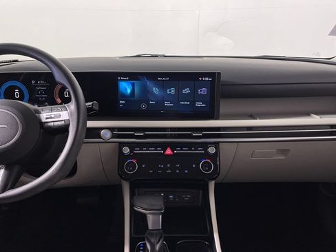 Used 2025 Hyundai Tucson SEL FWD image 16