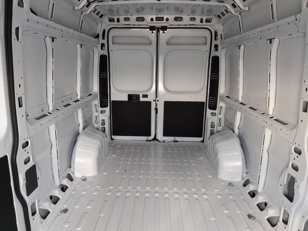 New 2026 RAM ProMaster 2500 w/ Premium Convenience Group FWD image 32