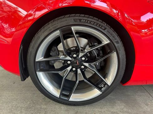 Used 2025 Chevrolet Corvette Z06 RWD image 17
