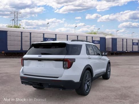 New 2026 Ford Explorer ST-Line w/ ST-Line Street Pack RWD image 8