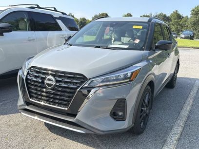 Used 2022 Nissan Kicks SR w/ Premium Package