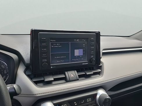 Used 2020 Toyota RAV4 XLE w/ Convenience Package AWD/4WD image 16