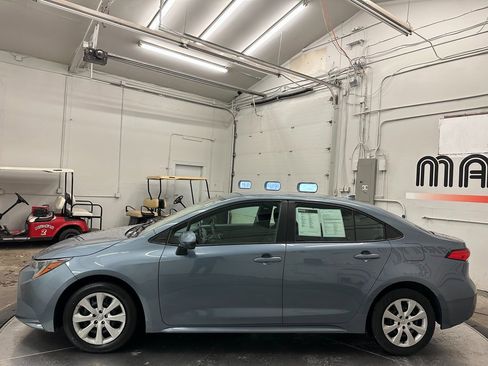 Used 2021 Toyota Corolla LE image 11