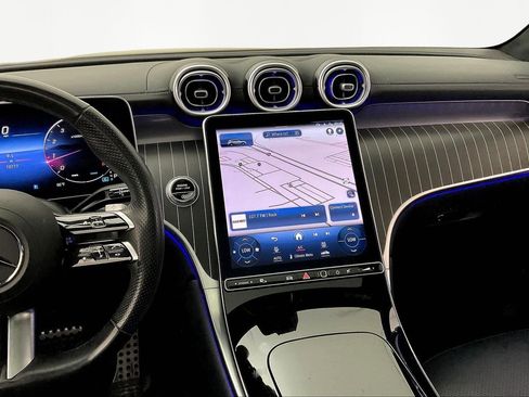 Used 2023 Mercedes-Benz GLC 300 4MATIC image 9