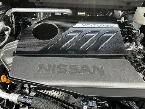 Used 2023 Nissan Rogue SV image 31