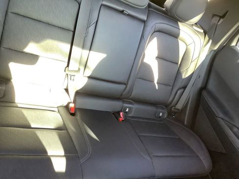 Used 2025 Chevrolet Equinox LT w/ Convenience Package II image 16