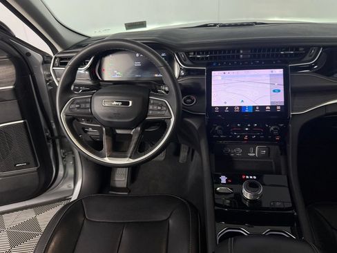 Used 2023 Jeep Grand Cherokee 4WD 4xe w/ Luxury Tech Group II image 14