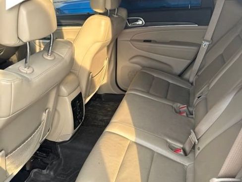 Used 2020 Jeep Grand Cherokee Limited RWD image 7