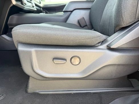 Used 2024 Ford Expedition XLT RWD image 11