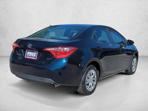Used 2017 Toyota Corolla LE image 5