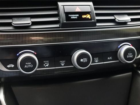 Used 2018 Honda Accord Sport image 27