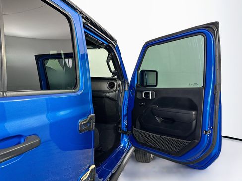 Used 2022 Jeep Gladiator Sport image 29