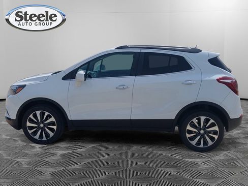 Used 2022 Buick Encore Preferred AWD/4WD image 3