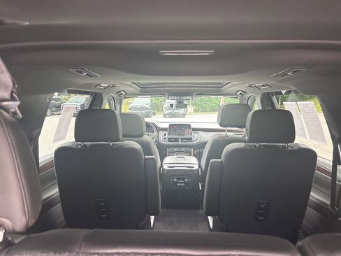 Used 2021 Chevrolet Suburban High Country w/ Premium Package AWD/4WD image 7