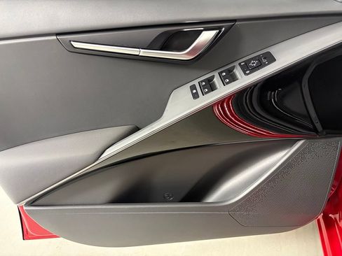 New 2026 Kia Niro EX FWD image 14