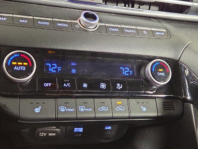 Used 2024 Hyundai Elantra Limited FWD image 19