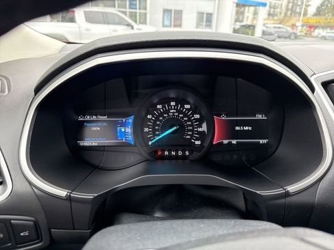 Used 2017 Ford Edge SEL w/ Equipment Group 201A image 17