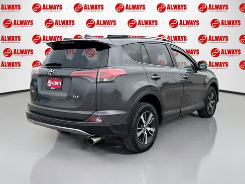 Used 2018 Toyota RAV4 XLE w/ Plus Extra Value Package FWD image 5