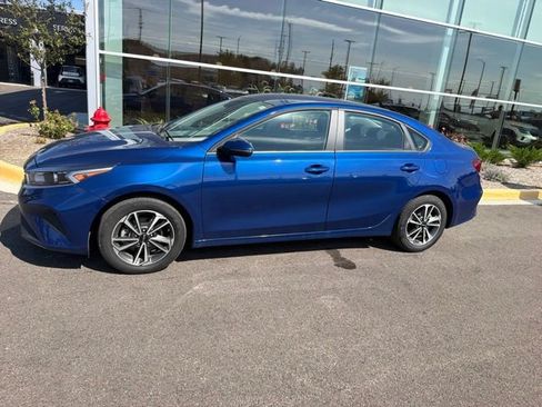 Certified 2023 Kia Forte LXS w/ LXS Technology Package FWD image 2