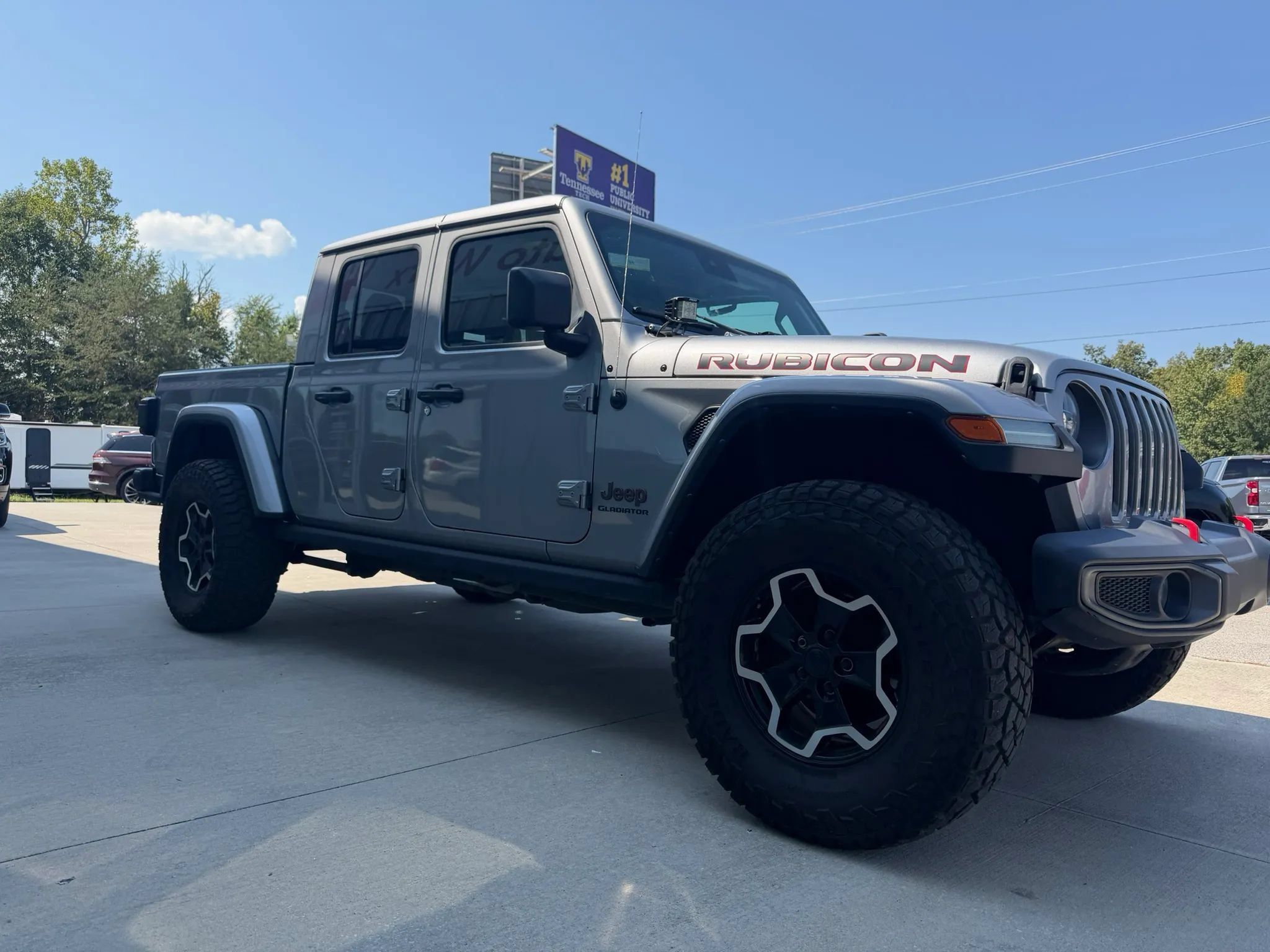 Used 2020 Jeep Gladiator Rubicon AWD/4WD image 18